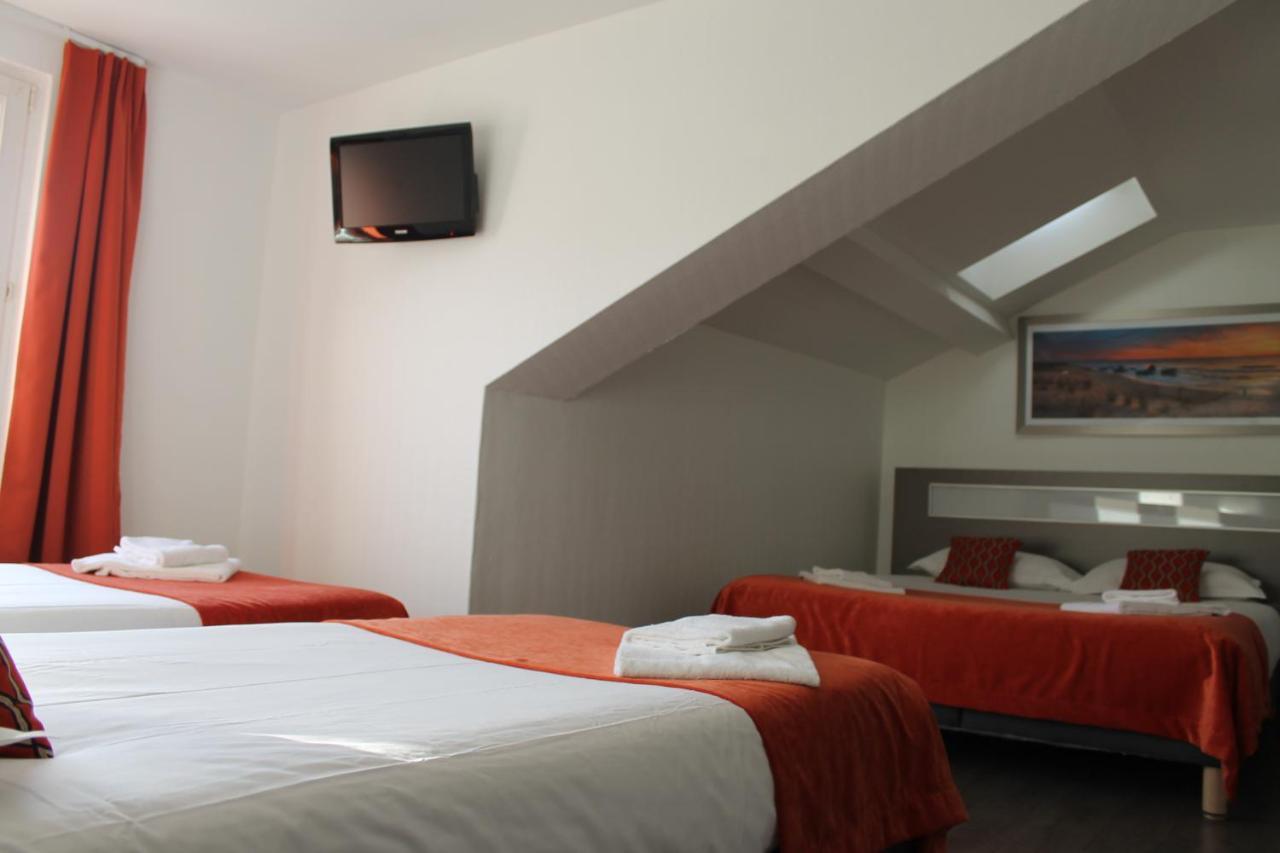 Hotel Du Centre Soustons Bagian luar foto
