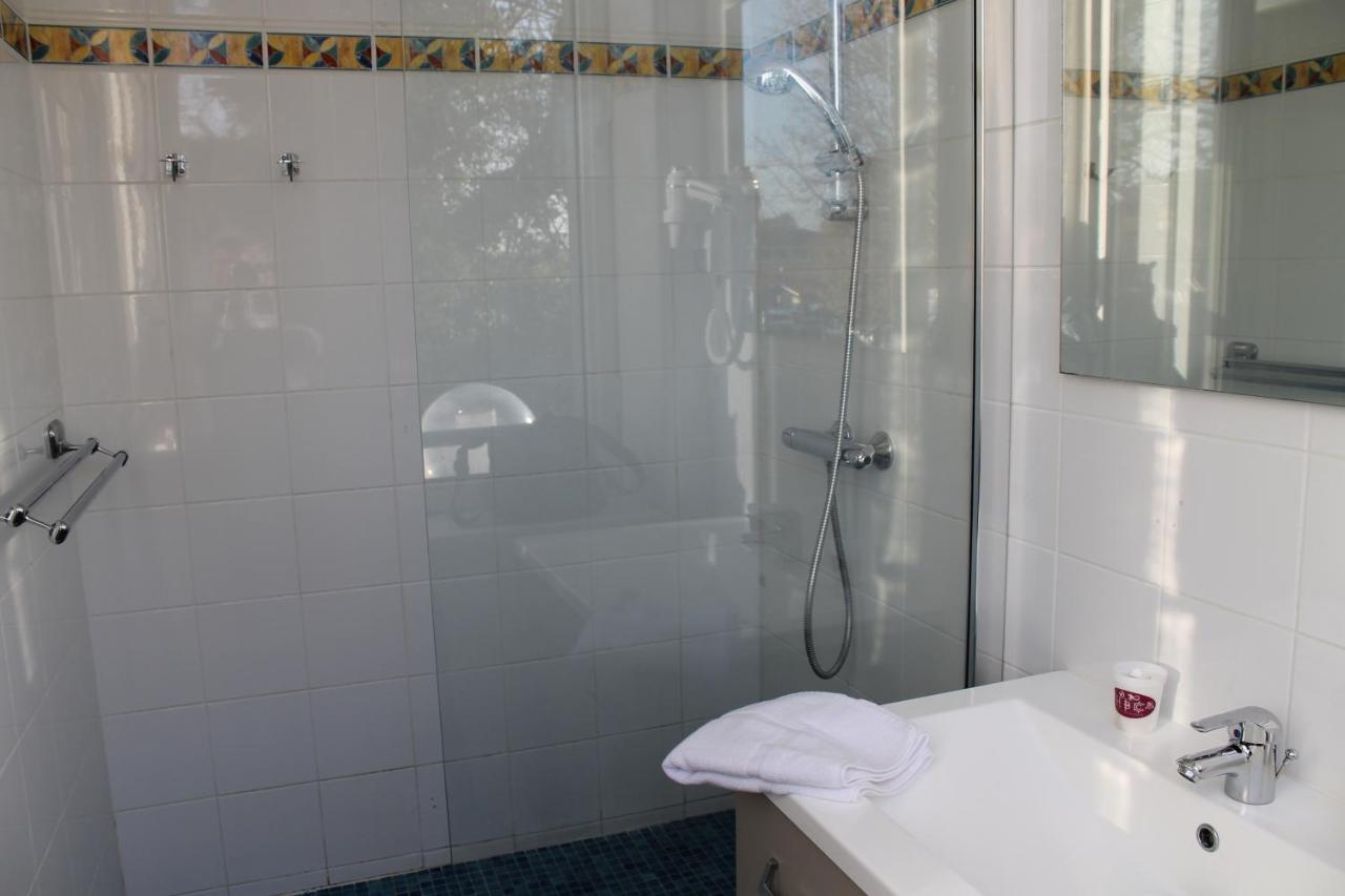 Hotel Du Centre Soustons Bagian luar foto