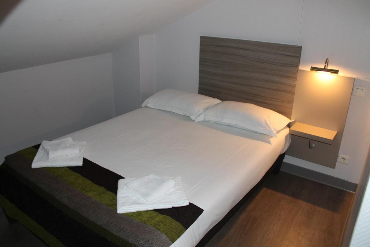 Hotel Du Centre Soustons Bagian luar foto